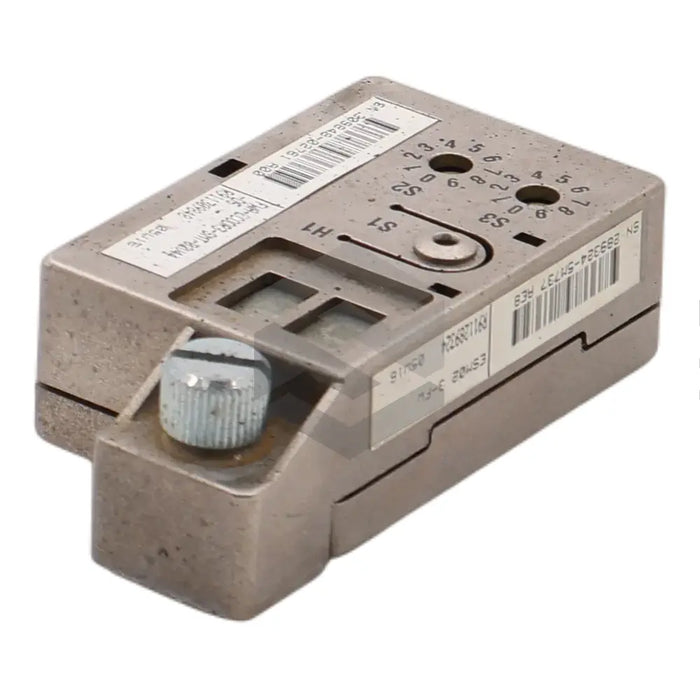 C image of R911309848 | Back Right